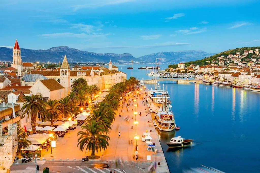 Guesthouse Ana Trogir Old Town