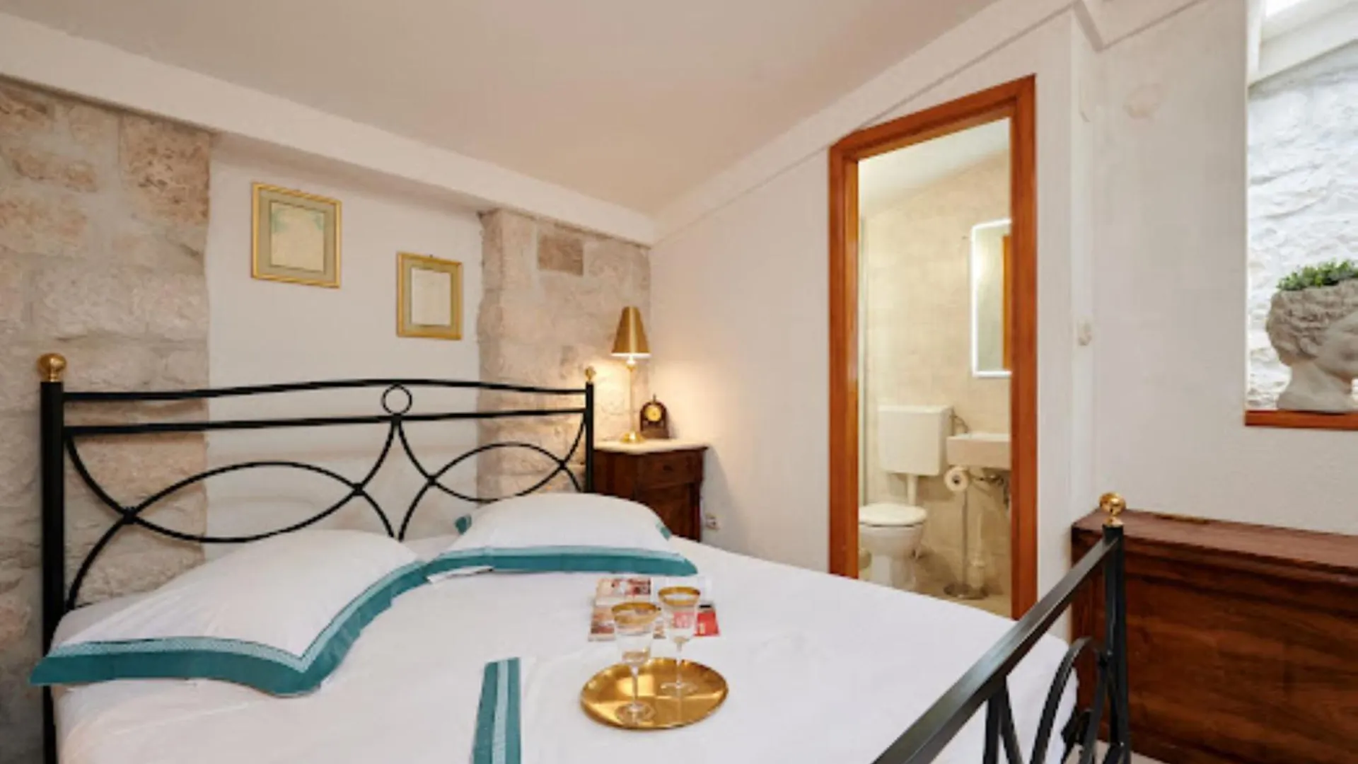 Guesthouse Ana Trogir Old Town