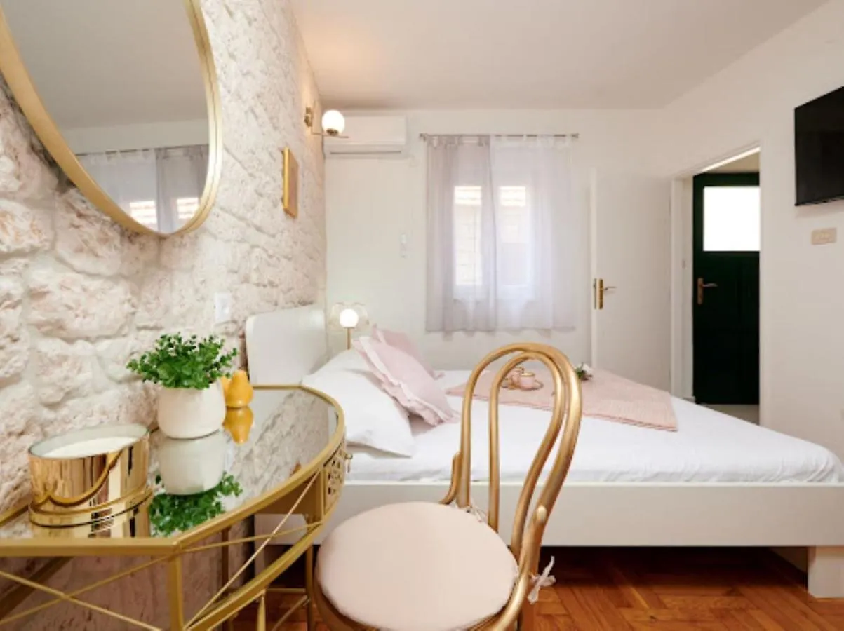 Guesthouse Ana Trogir Old Town Guest house