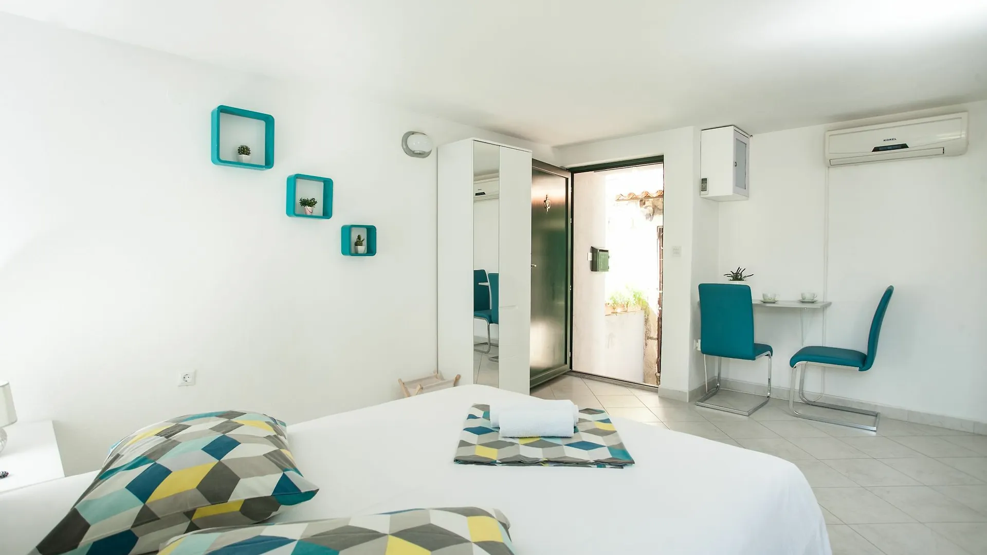 Guesthouse Ana Trogir Old Town 3*,